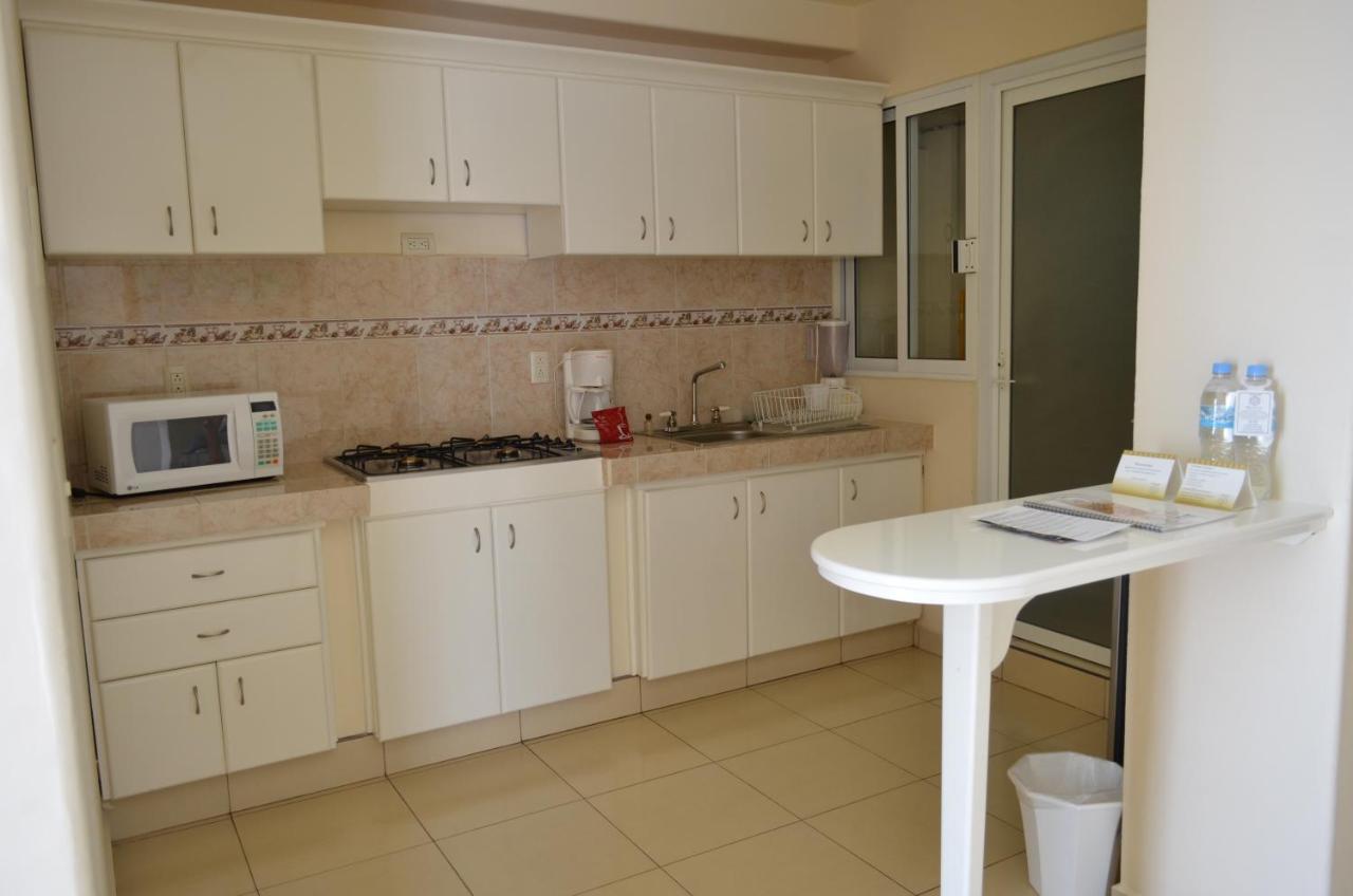 Hotel Y Suites Maria Fernanda Zitácuaro 外观 照片
